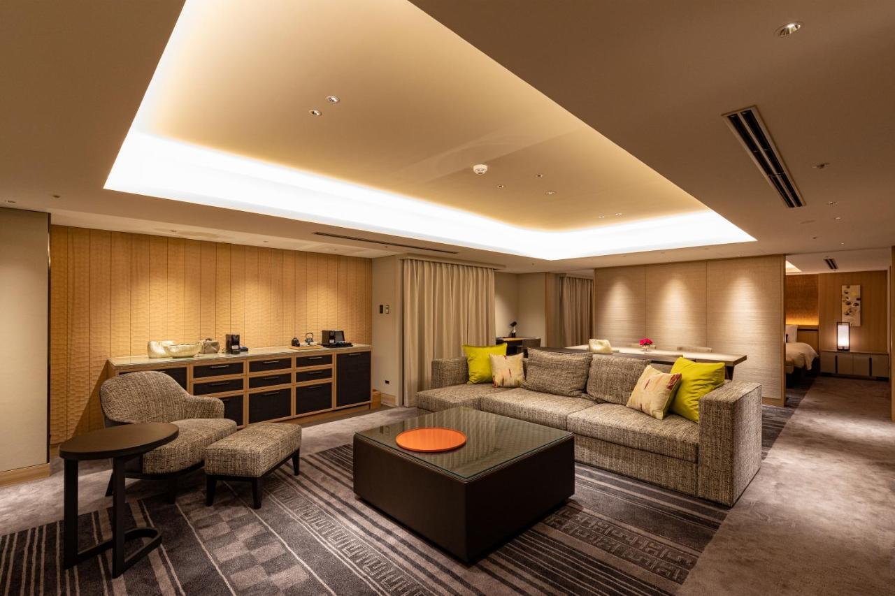Hotel Nikko Fukuoka Fukuoka  Zewnętrze zdjęcie A suite at the hotel